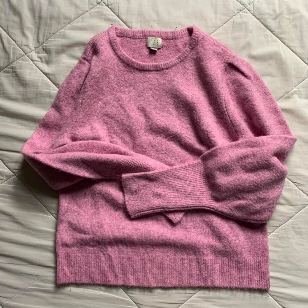 A New Day women's soft fuzzy pink crew neck sweater size medium, like new